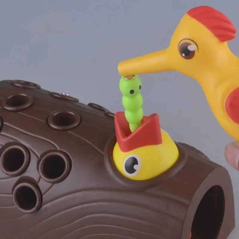 Pega Lagarta Pica-Pau - Brinquedo Interativo de Habilidade, Diversão e Aprendizado.